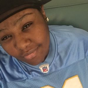 Meet your Posher, I-trecia